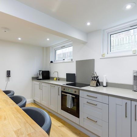 Spacious 2 Bedroom Apartment With Beautiful Garde ブライトン エクステリア 写真