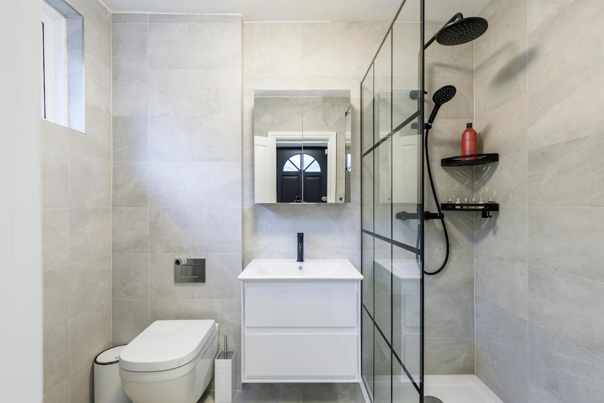 Spacious 2 Bedroom Apartment With Beautiful Garde ブライトン エクステリア 写真