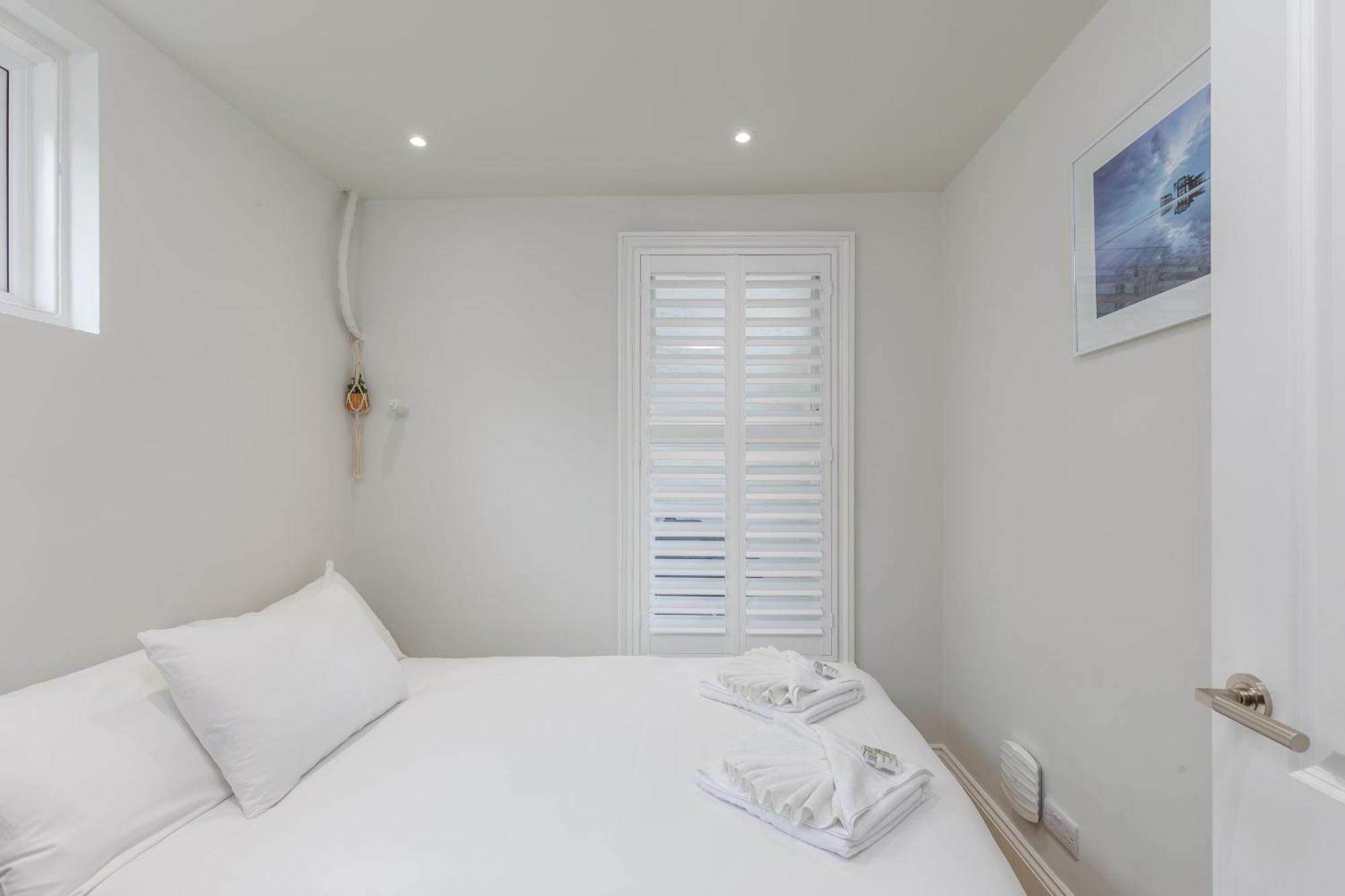 Spacious 2 Bedroom Apartment With Beautiful Garde ブライトン エクステリア 写真